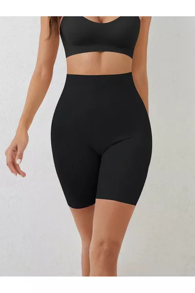 شورت رياضي قصير أسود بلون محكم ومرن من طراز بورفي بقص ليزر بدون خياطة