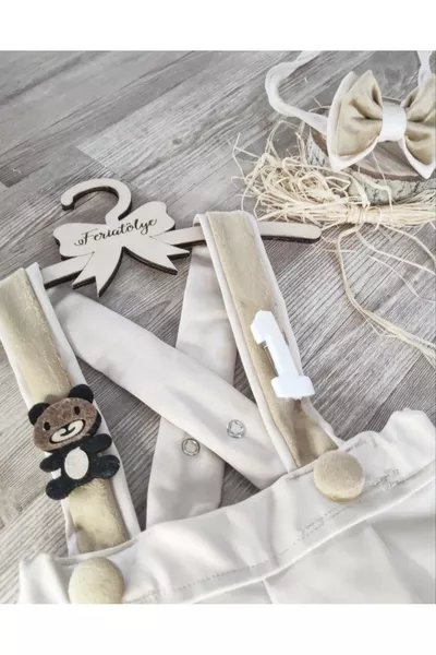 Ensemble salopette et nœud papillon avec motif ourson doré crème, tenue d'anniversaire