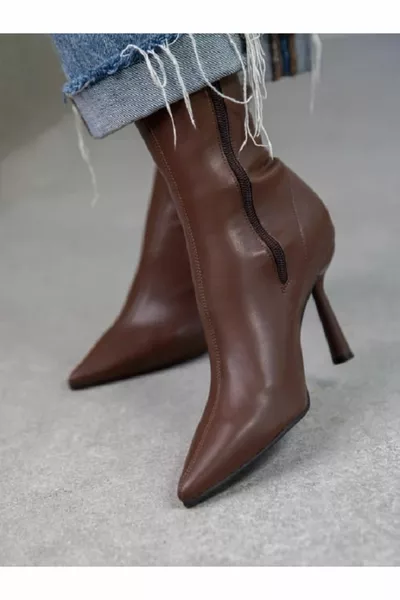 أليس موديل حذاء بكعب جلدي مطاطي بني