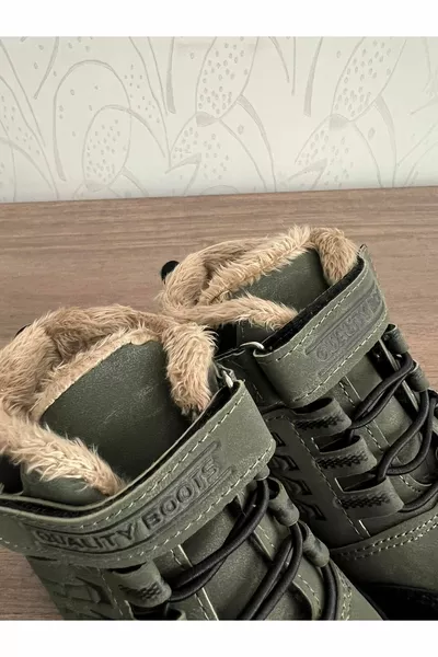 أحذية للأولاد مع فرو صوفي داخل نعل غير قابل للانزلاق مقاوم للماء