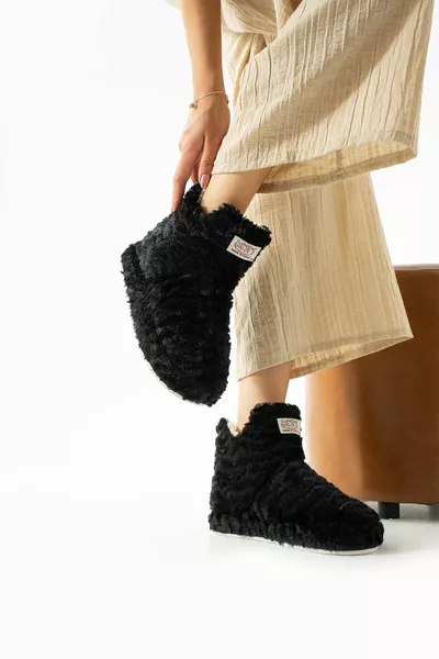 Волосатая пушистая женщина Пандуф