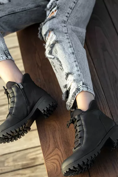 Berktini Женские черные тайские женские сапоги с перьями