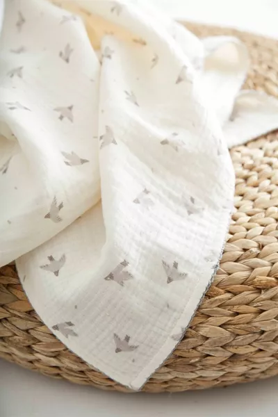  Плат с щампа на птици, 4-слоен муселинов шал