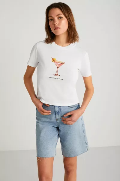 Ivonne Women's Cocktail Print Patterned Short Sleeve Organic Cotton Crew Neck Crop White T-shirt