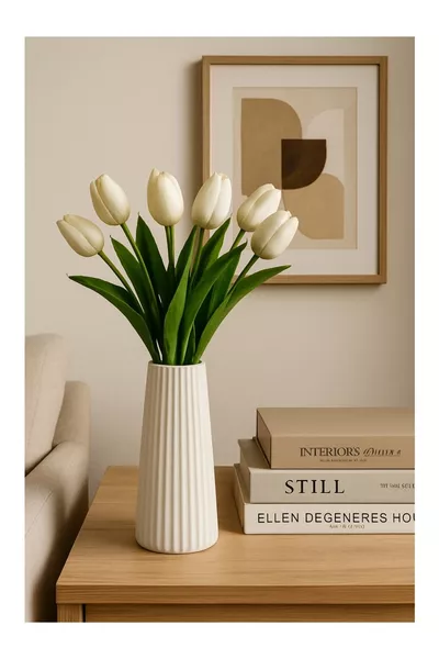 Vase à fleurs en béton blanc rayé élégant pour décoration moderne - Modèles de vases minimalistes et élégants
