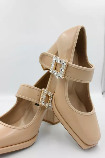 Дамски подплатени обувки на токчета Бежови обувки