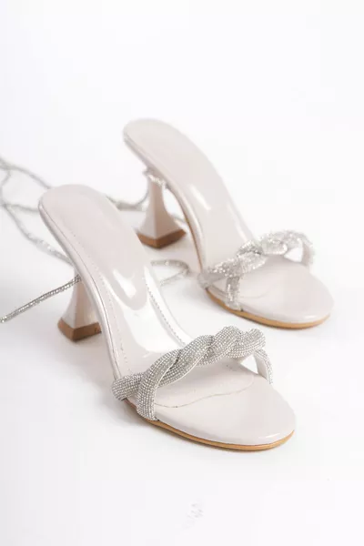 GEBREIDE BEIGE SANDALEN MET STENEN VOOR DAMES