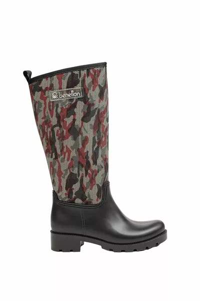  قارب بينيتون