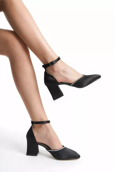 كعب ساتان من الحجر العادي بدون أقواس للمناسبات اليومية والخاصة