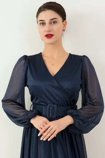 Zweireihiges Glitzerkleid mit Gürtel und zweireihigem Ausschnitt 