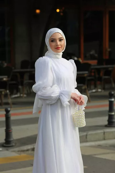 ЖЕНСКИЕ ВЕЧЕРНИЕ ПЛАТЬЯ КАЙЛА ХИДЖАБ