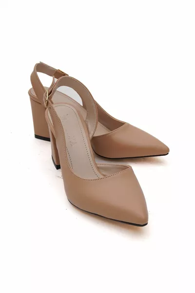 الصحراء عارية الكعب ملابس عارضة أحذية