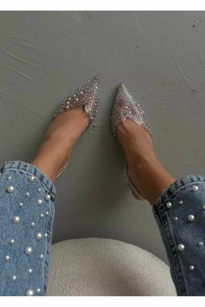 Women's heels with silver lamé stones