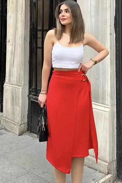 قصة حمراء غير متماثلة للسيدات، تنورة سكوبا بإبزيم وربطة عنق جانبية