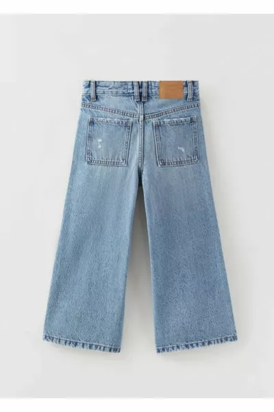 بنطال جينز دينم ضيق بقصة ضيقة مع فتحات في الساق