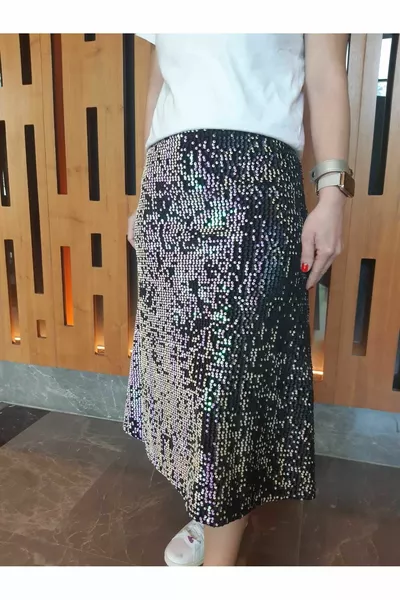 Пола с пайети