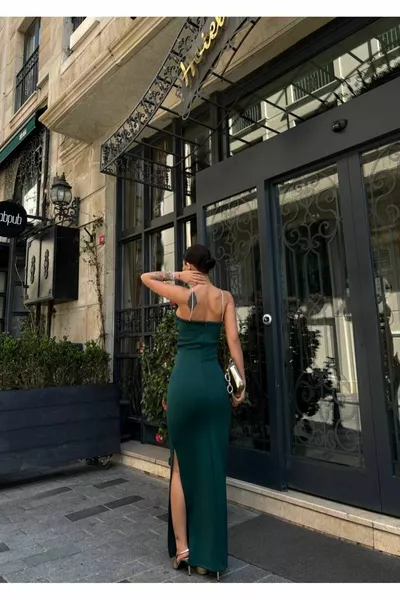 فساتين سهرة السمك الأخضر الزمرد