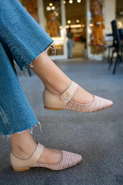 Shuffle Ten raso velcro farfalla accessorio dettagliato ballerine da donna