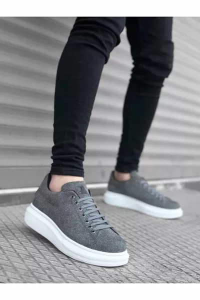 Кроссовки на шнуровке с толстой высокой подошвой серой замши