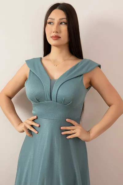 فستان سهرة طويل من التول اللامع 