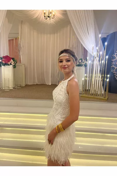 فستان قصير بعد الحفلة مصقول