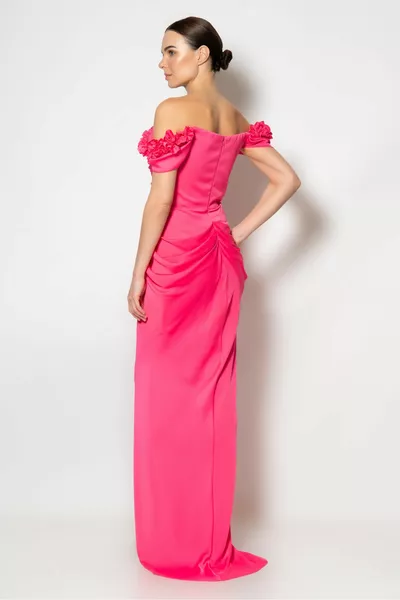 أكمام بدون حمالات، تنورة مطرزة بنقشة الأزهار، فستان بطيات