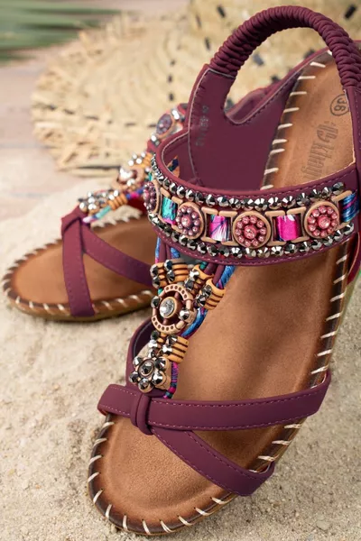 الأناضول التشريحية أزياء الحجر عارضة المرأة الصنادل