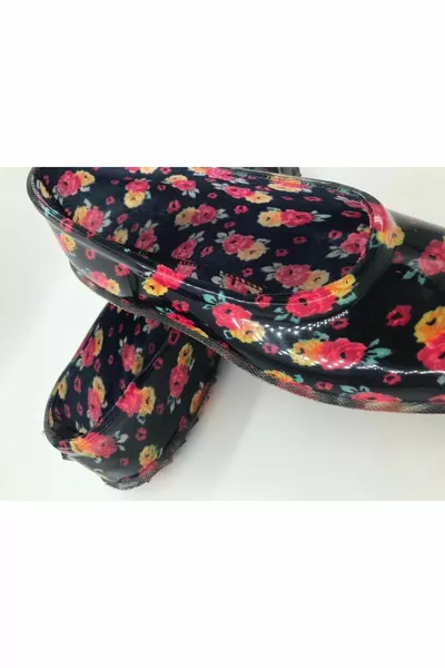 Chaussures en caoutchouc à motifs Chaussures en caoutchouc noir