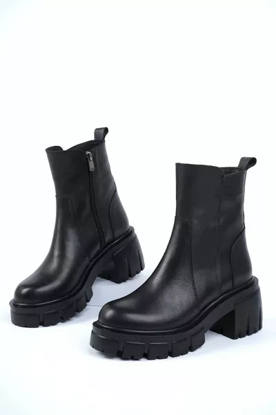 جلد طبيعي أسود المرأة مسننة الأحذية الجلدية الوحيدة 