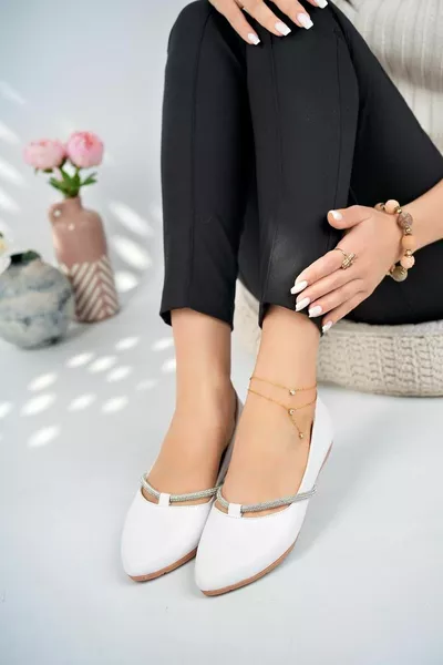 أبيض نسائي حجر كبير الحجم عارضة باليه مسطح - أبيض - 