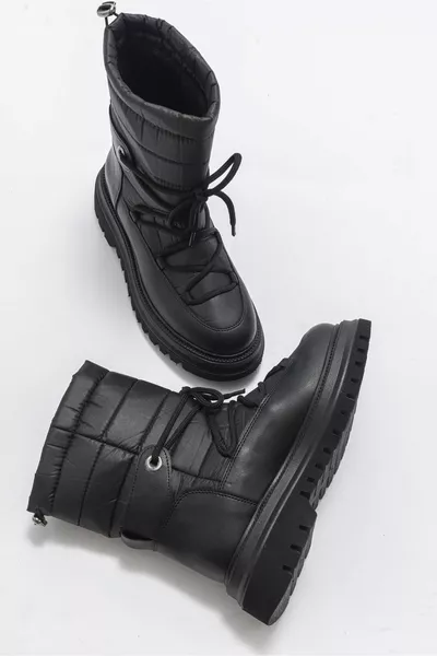 Weld Black Skin Women's Snow Boots