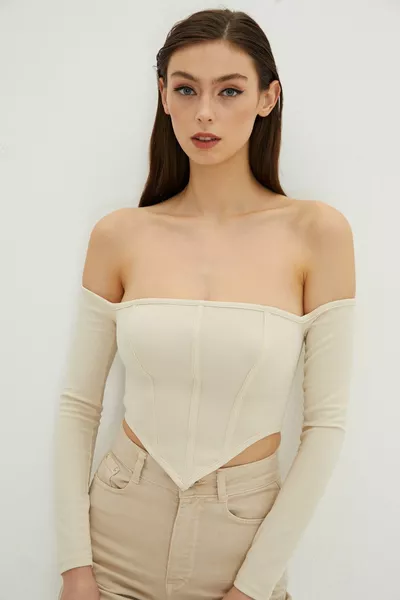 Women's Vanilla Back Zippered Crop Blouse 