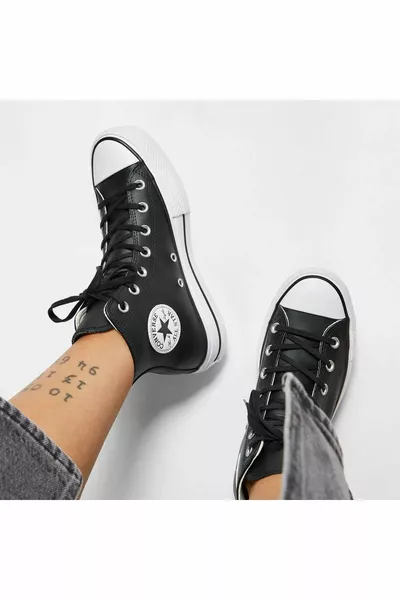 حذاء تشاك تايلور أول ستار ليفت للنساء باللون الأسود 