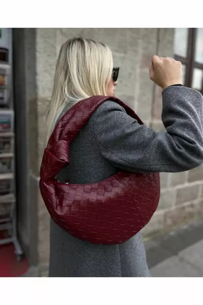 Women's Burgundy Knit Knotted Large Sleeve Bag