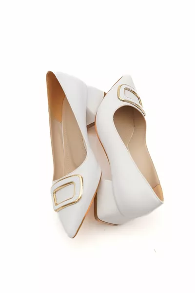 مشبك أبيض ذو مناظر خلابة (4 سم) كعب أصابع مدبب