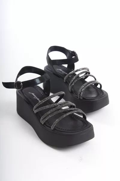 ДАМСКИ ОБУВКИ ОТ ЧЕРНИ САНДАЛИ GÖKDESEM