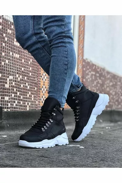  Черные длинные ботинки на шнуровке