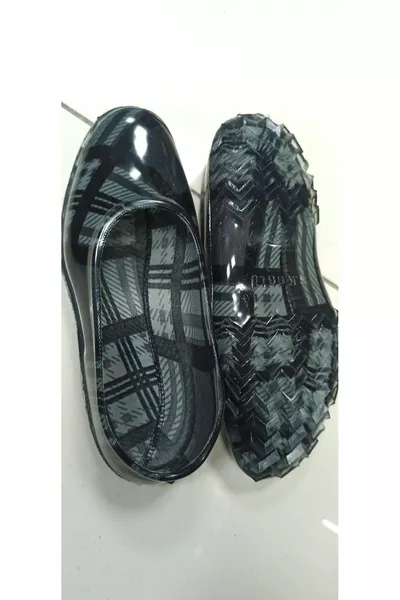 Chaussures en nylon colorées avec semelle antidérapante