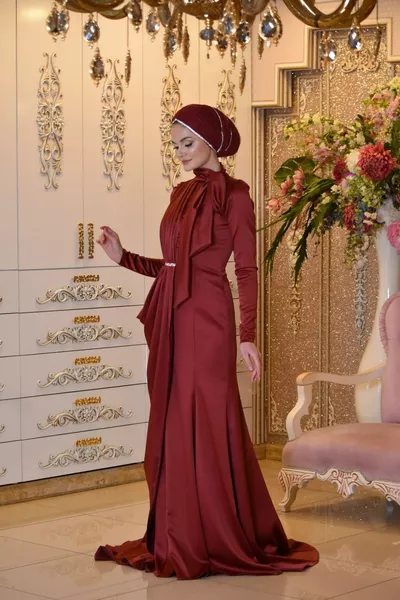 عفراء بورجوندي مساء اللباس