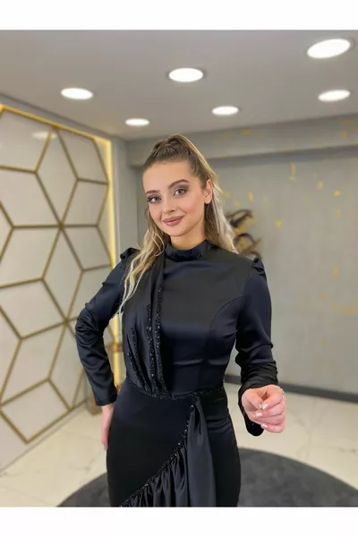 Nisa Hijab Abendkleid mit Rüschen Schwarz