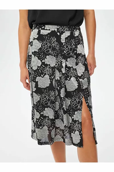 Floral patterned pleated skirt with slit details 