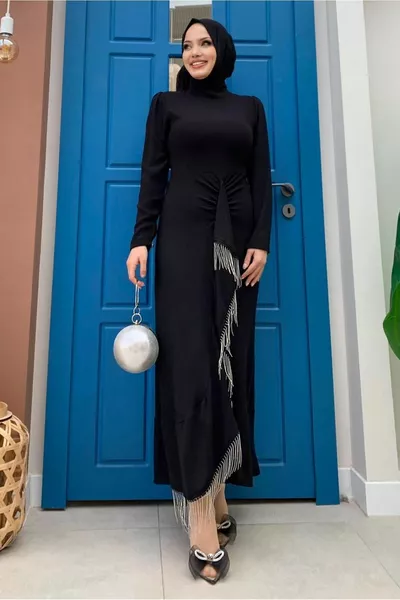 المرأة سلسلة سوداء مفصلة انتفخ مساء اللباس T 