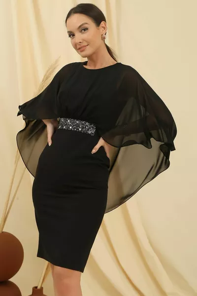 Abito foderato con dettaglio di perline in vita in chiffon sulla parte superiore