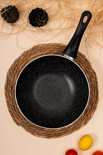 Penguin Crush Granito Wok Pan  cm Nero s