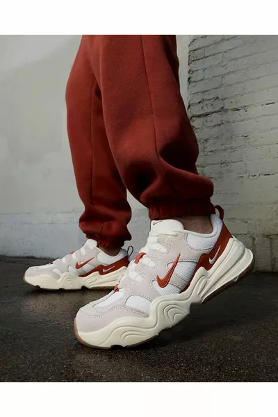 تيك هيرا  حذاء رياضي نسائي