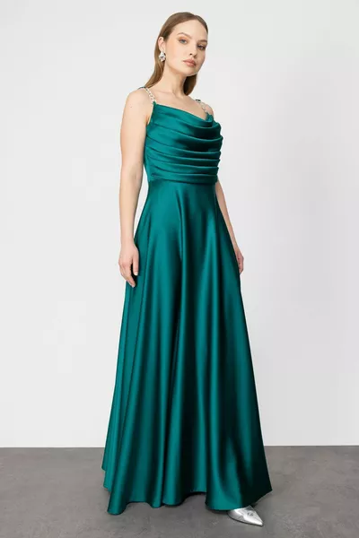 Mi Stone Strap Degaje Robe en satin à col rond