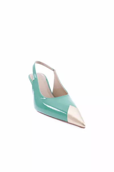 ذ نسائي بكعب مدبب من الأمام