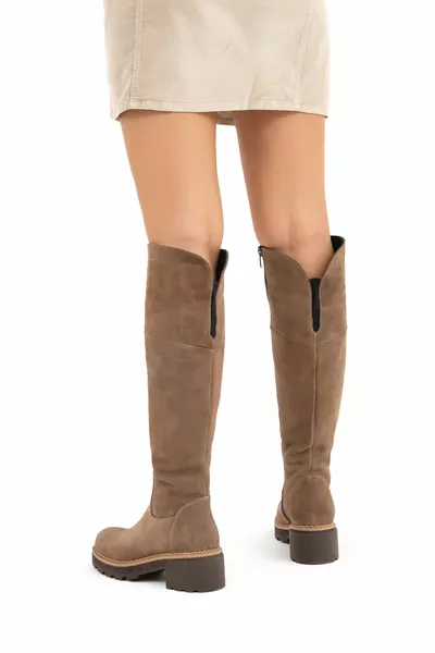 Естествена кожа   C Bn Czm Sk /