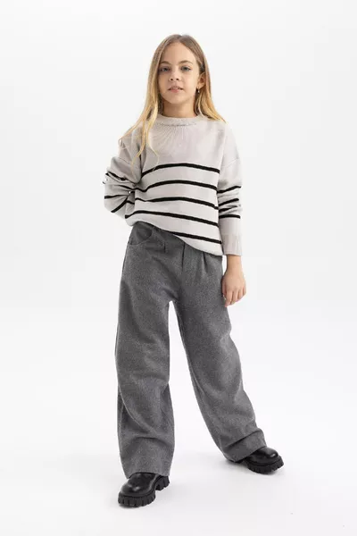Girls' Striped Crew Neck Knit Sweater au