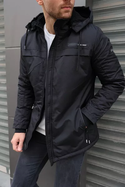 معطف رجالي أسود مبطن بالفرو ومضاد للماء